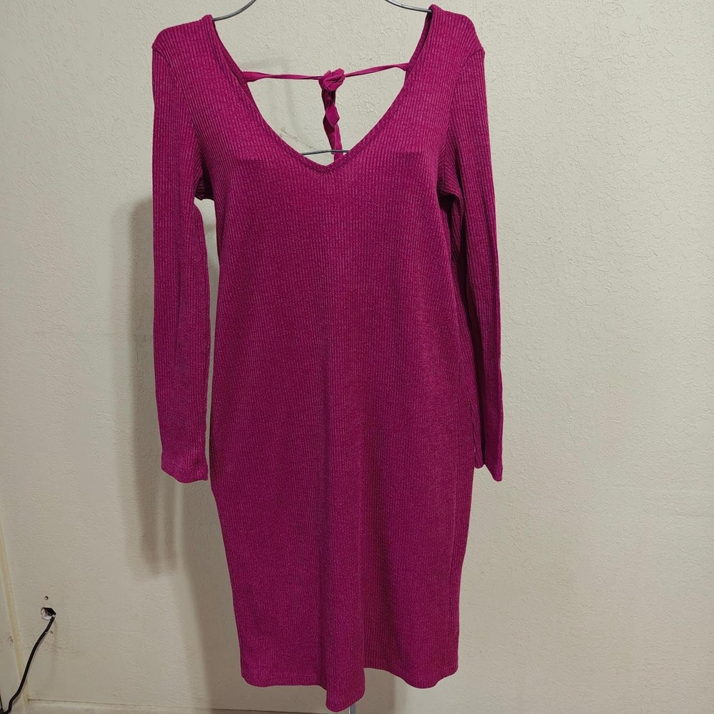 Lefties Magenta Pink Ribbed Knit Long Sleeve V-Neck Tie Back Bodycon Dress